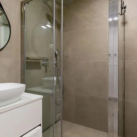 Apartman With Parking Space - 24365
