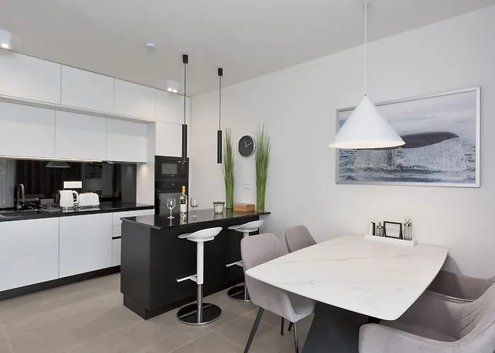 With Parking Space - 24365 * Poreč